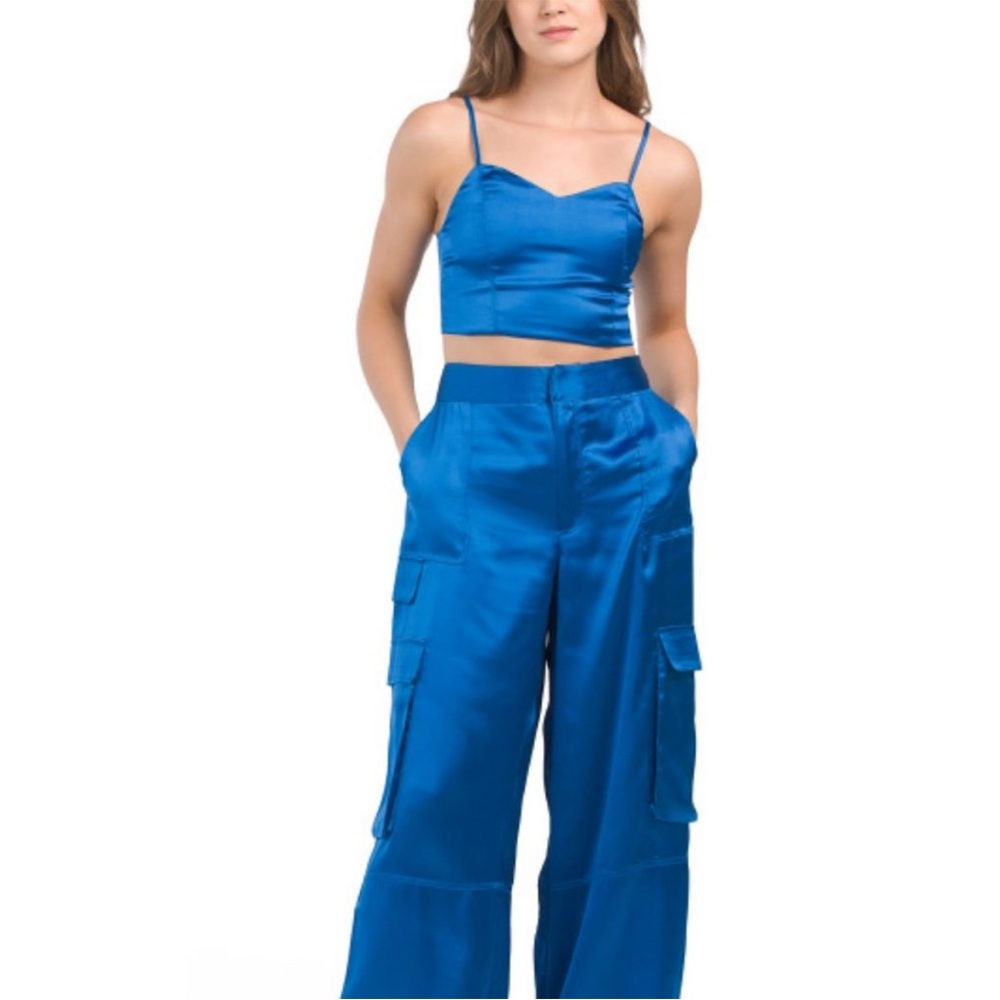 House of Harlow cargo pant set